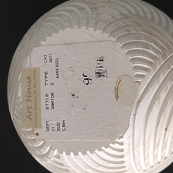 Decorative textured ceramic pot bowl or vase - Picture 5 of 5